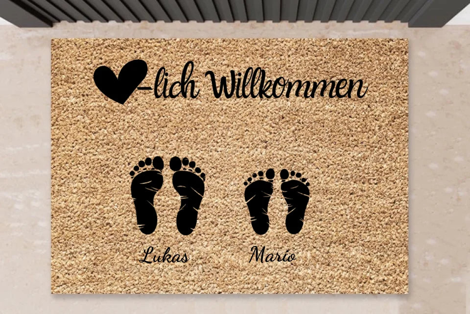 Personalisierte Fußmatte Familie - "Fußabdrücke mit Namen" bis zu 5 Personen mit Haustier