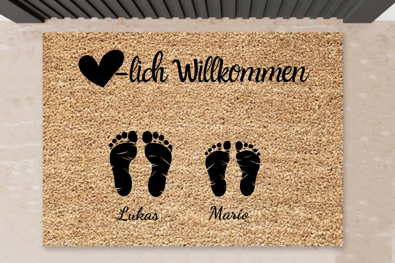 Personalisierte Fußmatte Familie - "Fußabdrücke mit Namen" bis zu 5 Personen mit Haustier